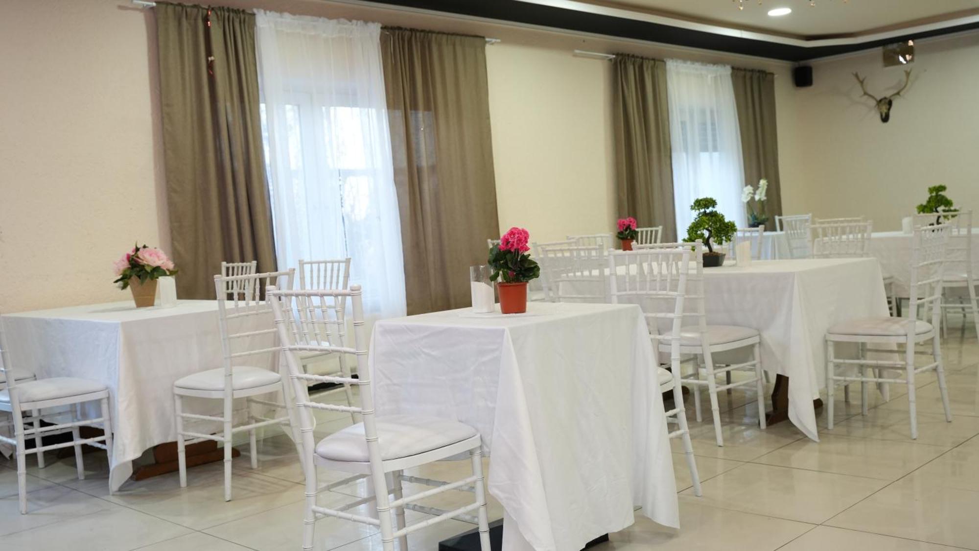 Sn Hotel And Restaurant Langgons Esterno foto